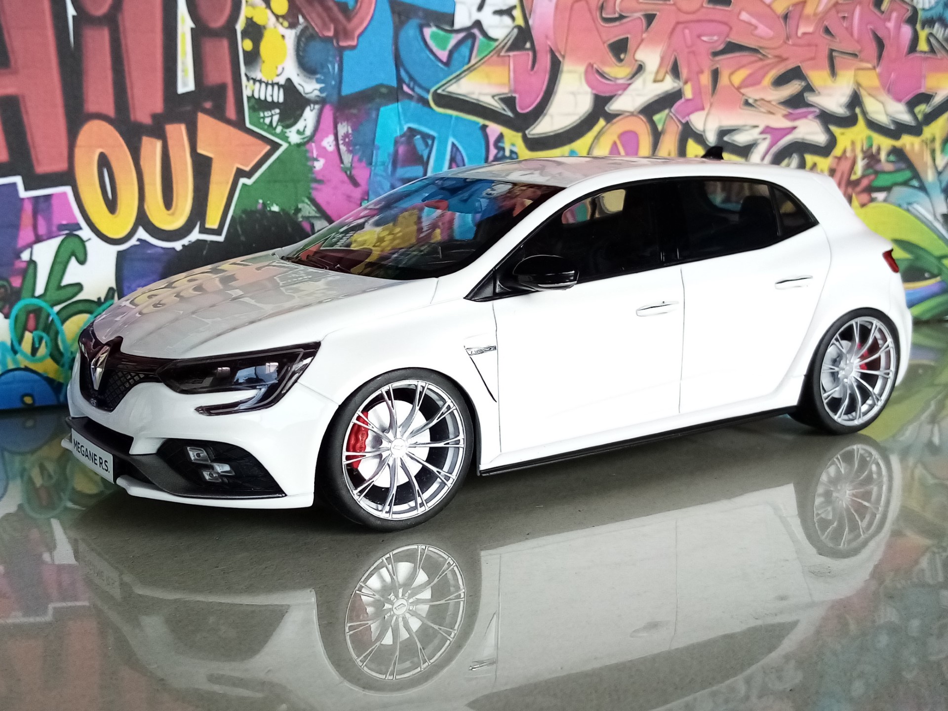 renaultMeganeRS